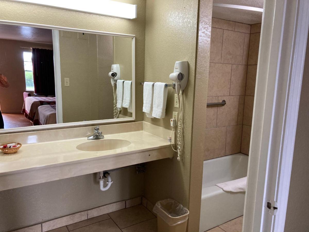 Super 8 By Wyndham Little Rock/North/Airport Hotell North Little Rock Exteriör bild