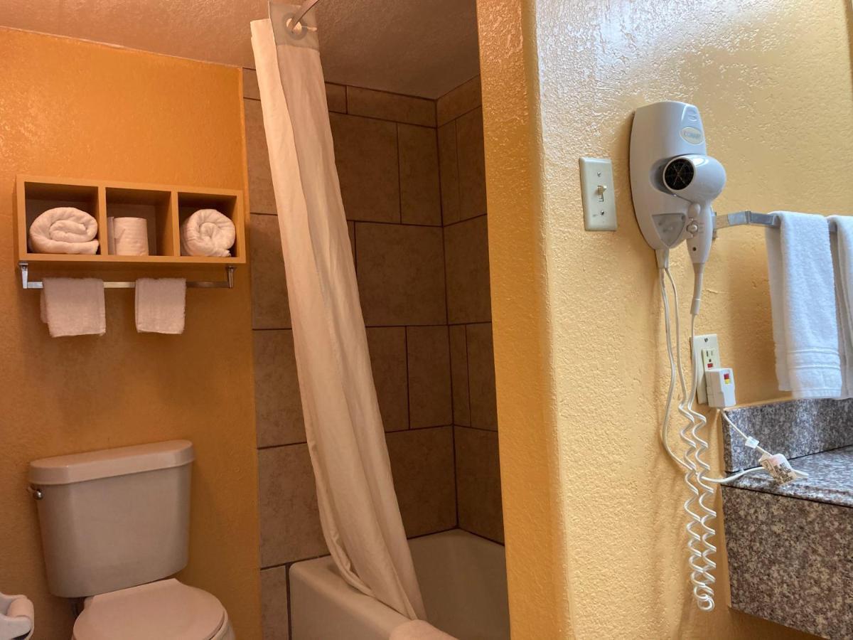 Super 8 By Wyndham Little Rock/North/Airport Hotell North Little Rock Exteriör bild